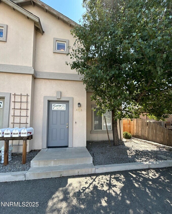 Foto principal - 408 10th St