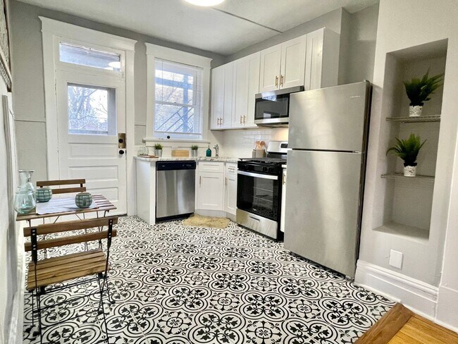 Foto del edificio - 4205 Botanical Ave