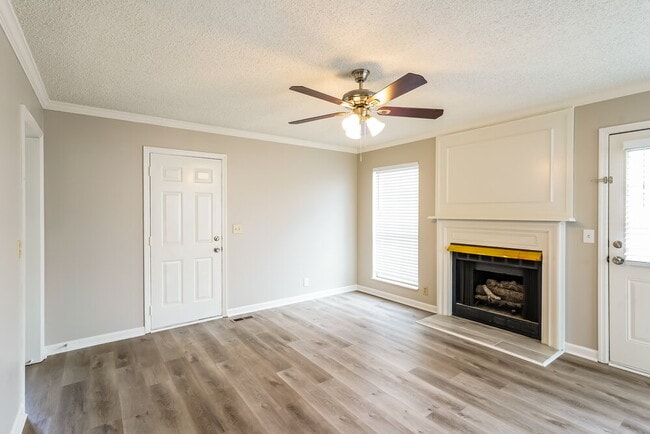 Building Photo - 905 Traceton Ct