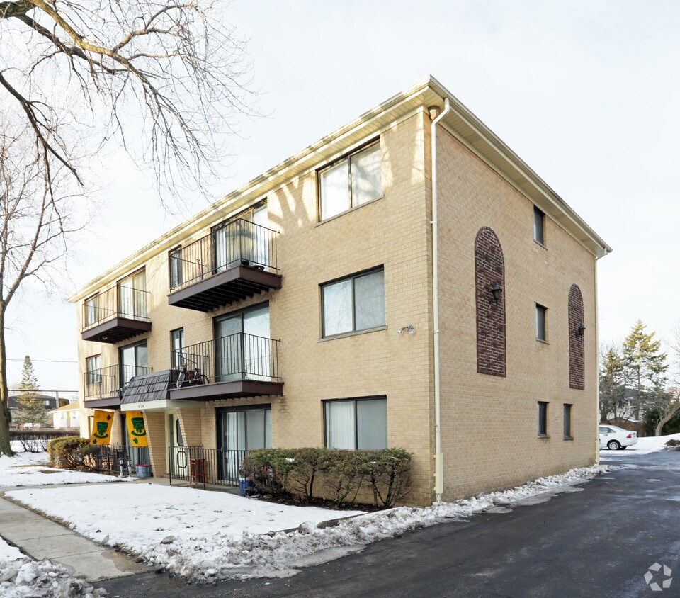 Primary Photo - 1028 S York Rd