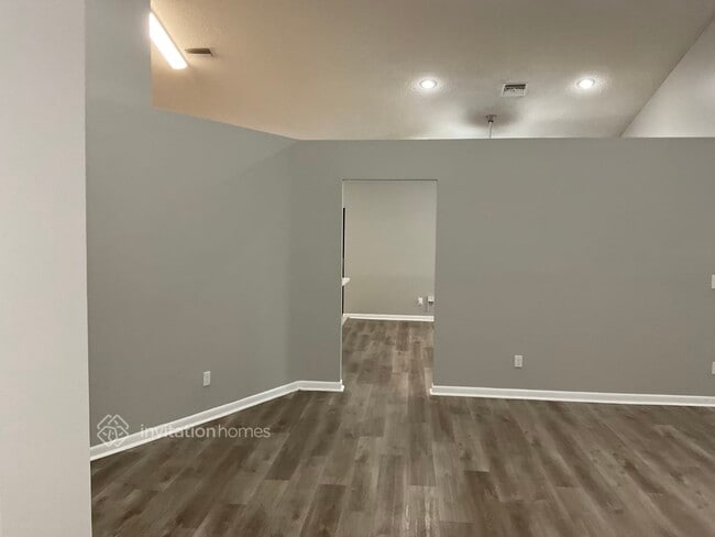 Building Photo - 5514 SW 89th Ave