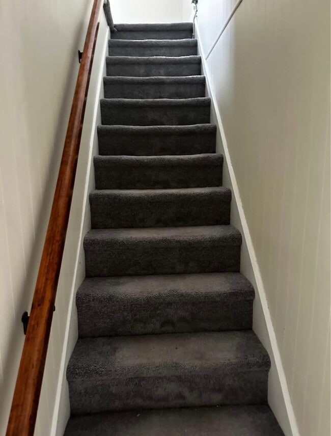 Building Photo - 1249 Main St