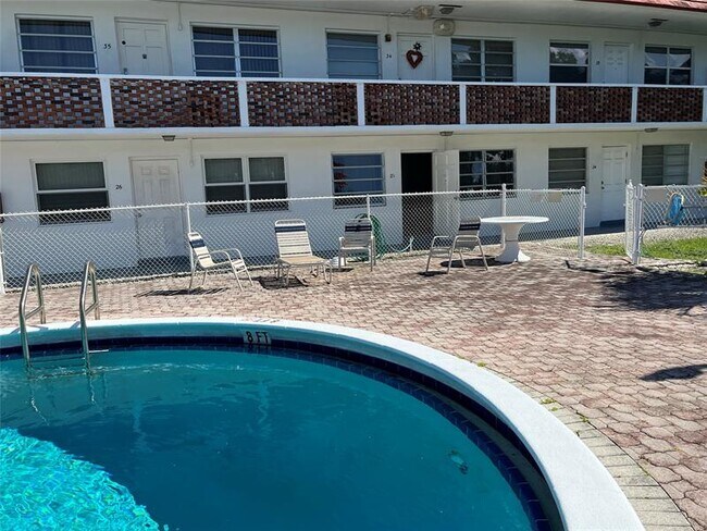 Foto del edificio - 22 SE 3rd Terrace