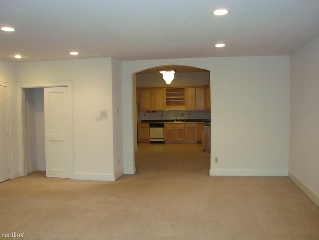 Foto del edificio - 127 N College Ave