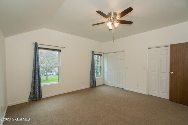 Building Photo - 2 Glade Mallow Rd