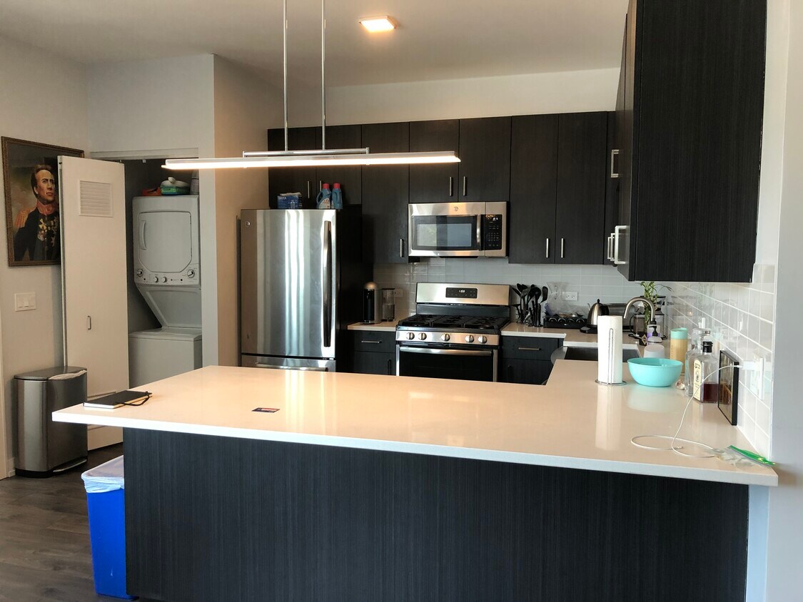 Foto principal - 909 W Montana St