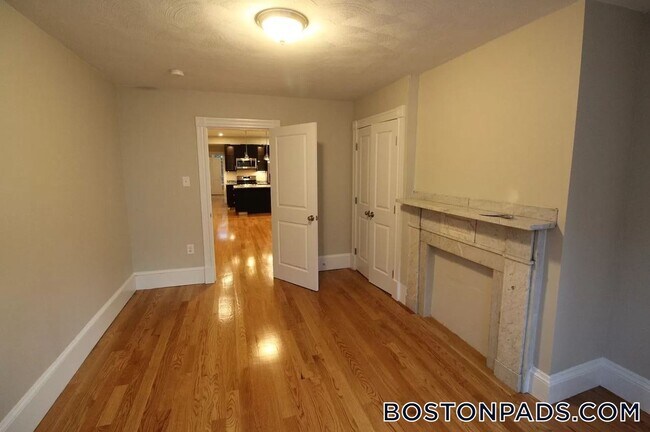 Foto del edificio - 125 Princeton St