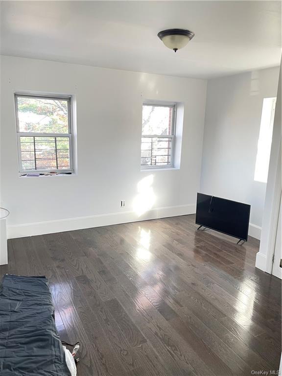 Foto principal - 4259 Bronxwood Ave
