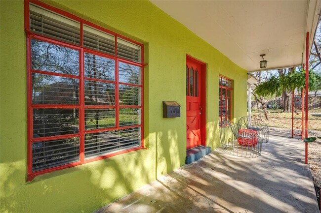 Foto del edificio - 1300 Kirkwood Rd