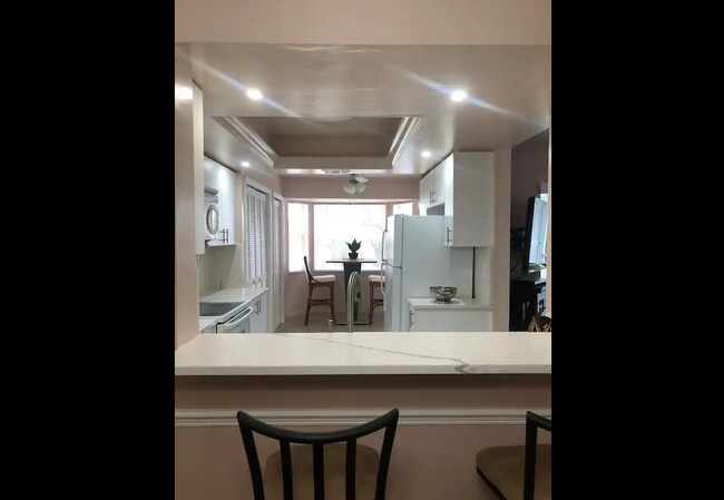 Foto del edificio - 7320 Glenmoor Ln