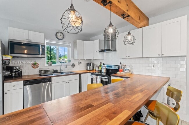 Photo - 2447 Wilson St House