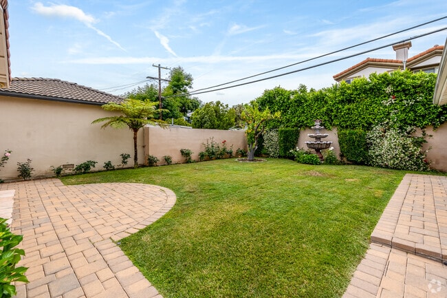 Building Alternate - 4937 Hesperia Ave