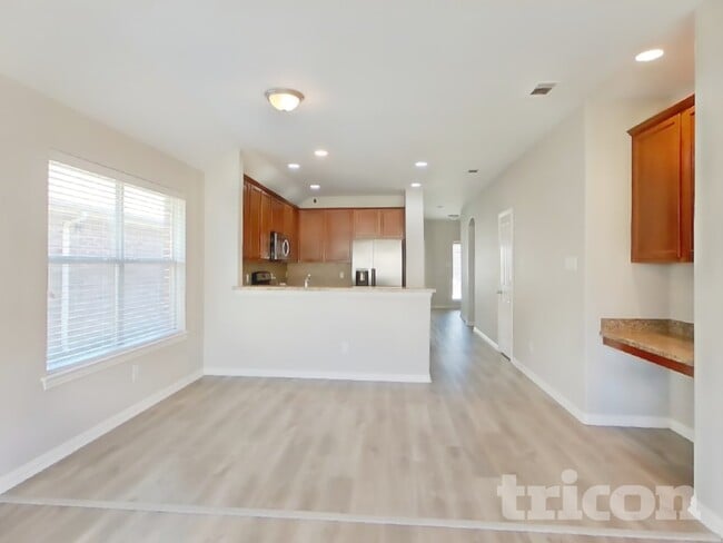 Building Photo - 2413 Castle Creek Dr