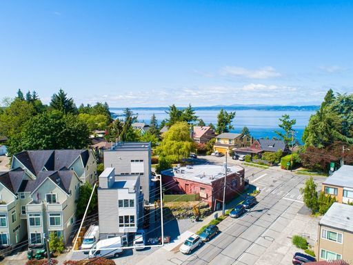 Foto del edificio - Luxury Sunset Hill Townhome w/ Water View! Available Now!