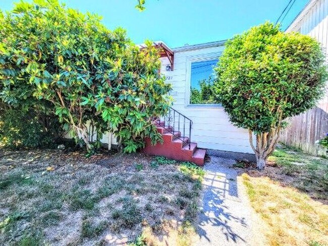 Foto del edificio - 7721 Earl Ave NW