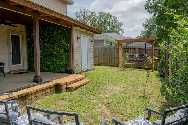 Building Photo - 8841 Smiley Ct