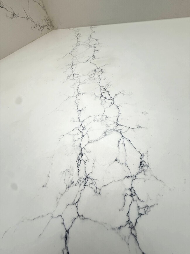 Foto del edificio - 1721 N Glenoaks Blvd