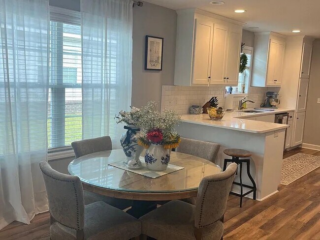 Foto del edificio - 117 Longleaf Ln