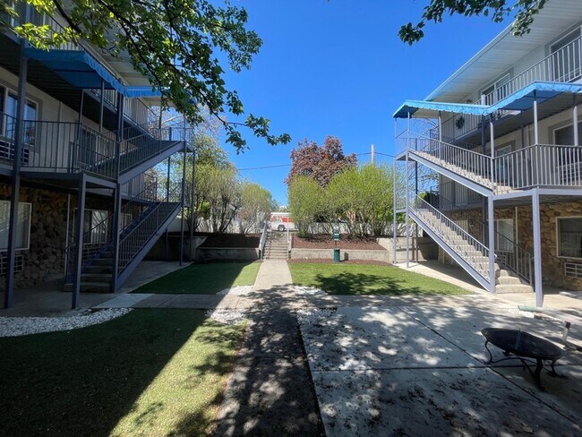 Foto del edificio - 476 N 300 E