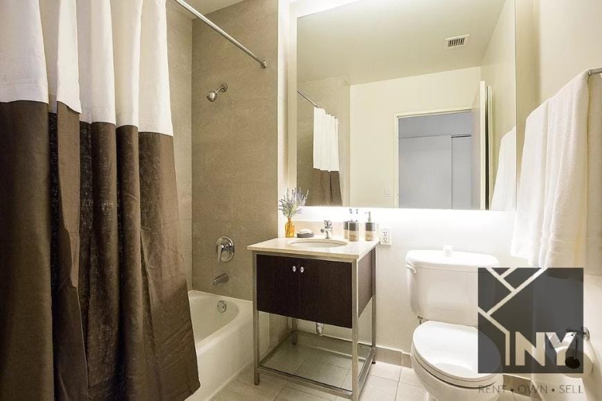 Building Photo - 3 bedroom in NEW YORK NY 10006