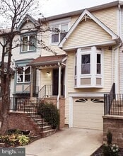 Building Photo - 2846 Schoolhouse Cir