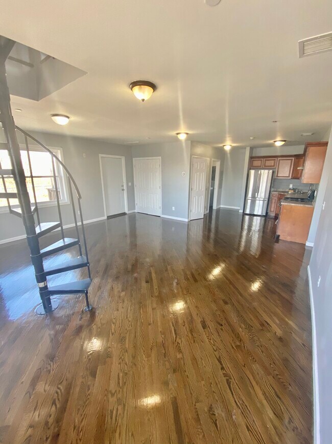 470 McBride Ave Unit 2B, Paterson, NJ 07501 Apartments in Paterson