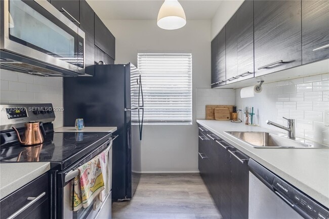 Foto del edificio - 1051 Michigan Ave