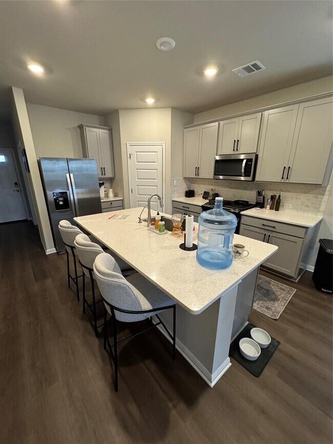 Foto del edificio - 429 El Capitan Lp