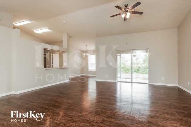 Building Photo - 3208 9th St W