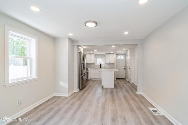 Building Photo - 21 Mathiasen Pl