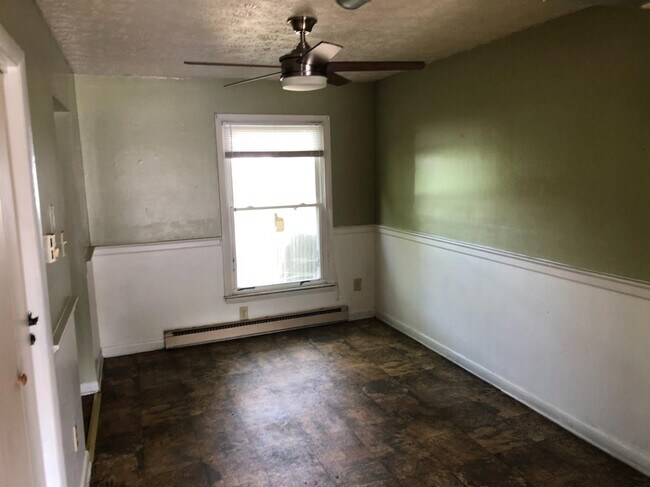 Building Photo - 179 Hedgewood Ct