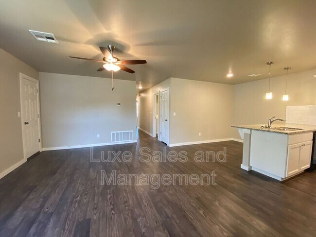 Foto del edificio - 727 SW 13th St