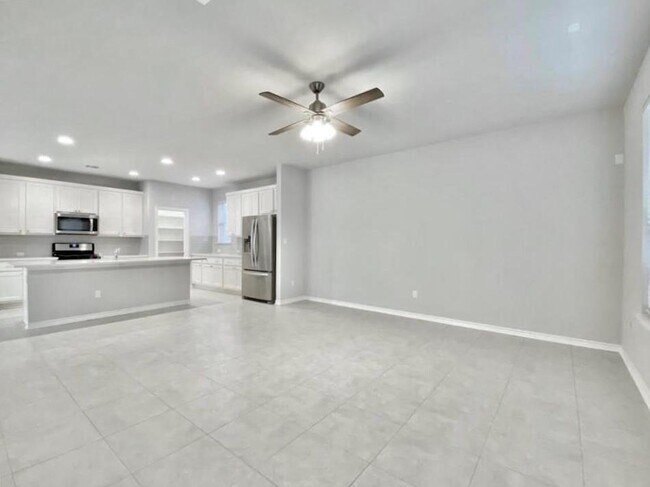 Building Photo - 816 Alta Wy