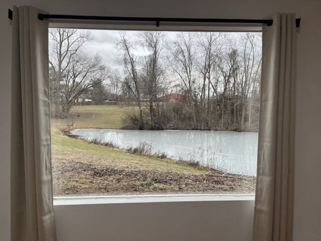 Foto del edificio - 10023 St Clair Ave