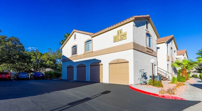 Foto del edificio - 2 Bedroom 2nd Floor West Vegas Condo