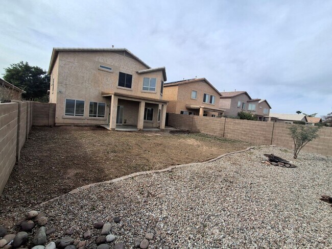 Building Photo - 1280 E Saddle Way