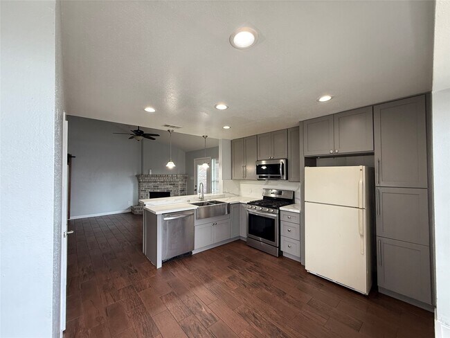 Foto del edificio - 16118 Alden Ridge Dr