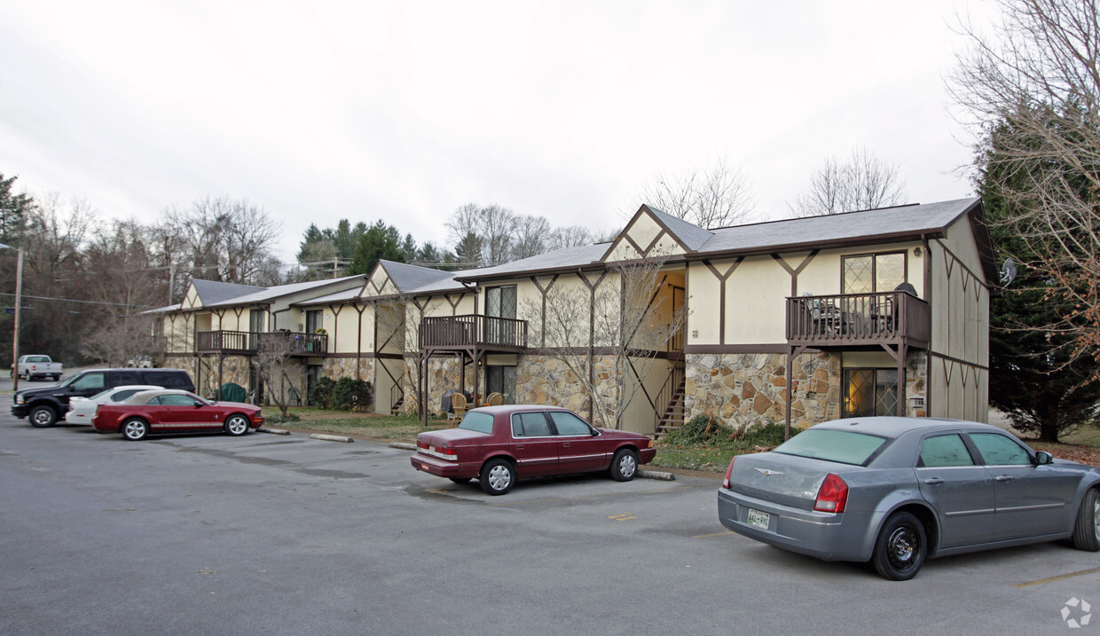 Building Photo - Chestnut Commons