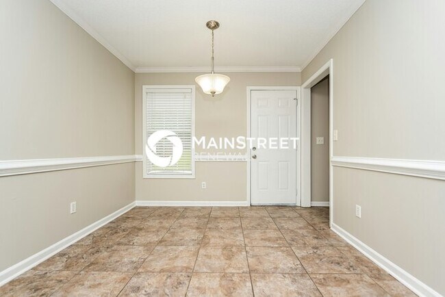 Foto del edificio - 4 Bedroom Pet-Friendly Home in Jonesboro, ...
