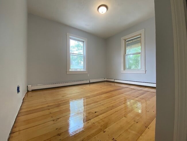 Building Photo - 212 Boylston St
