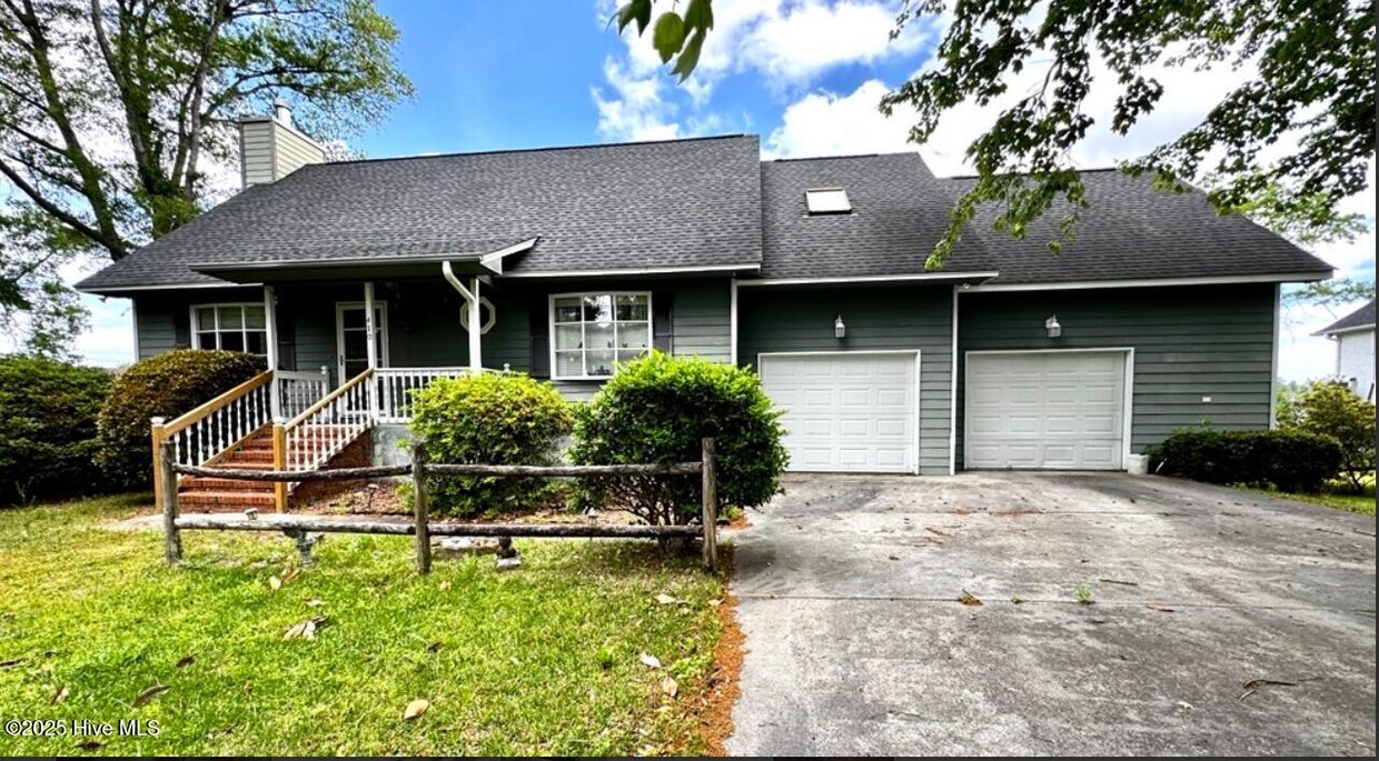 Primary Photo - 410 Buccaneer Rd