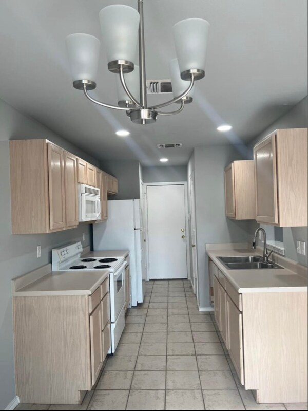 Building Photo - 8011 Rustic Park