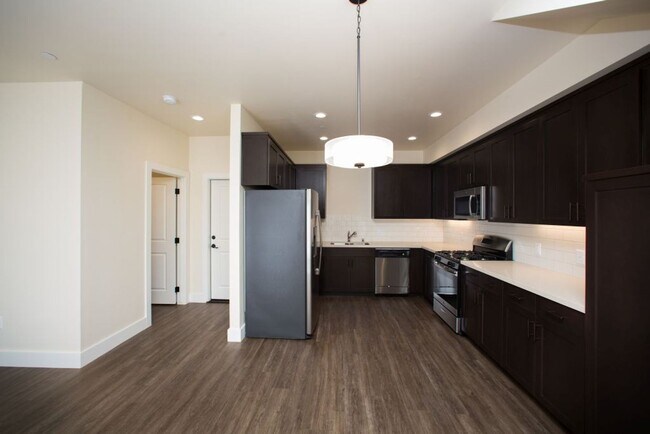 Foto del edificio - 533-533 Grande Ave