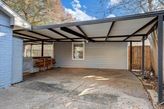Building Photo - 7206 Bayou Woods Dr