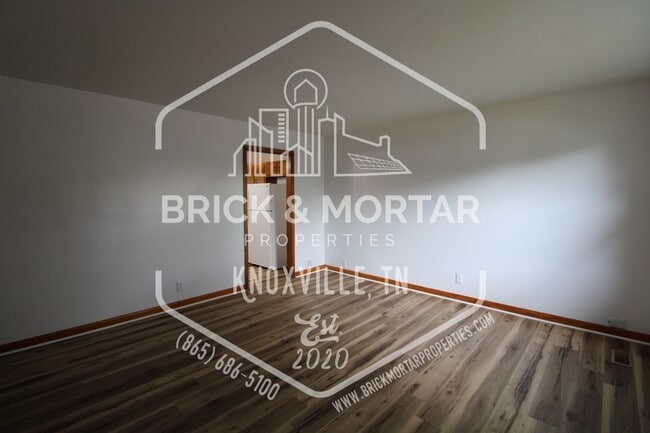 Foto del edificio - 2409 Holbrook Dr