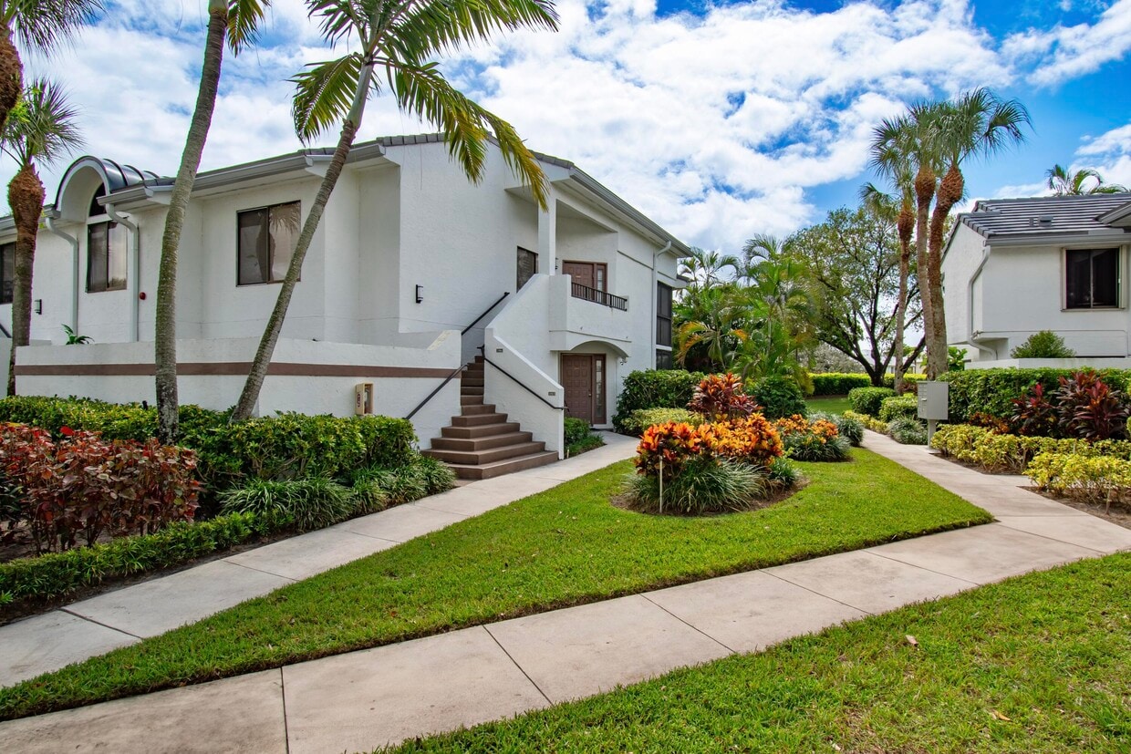 Foto principal - 7248 Clunie Pl