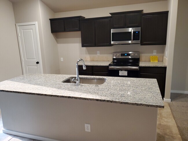 Foto del edificio - 9319 Ratliff Ridge Ave