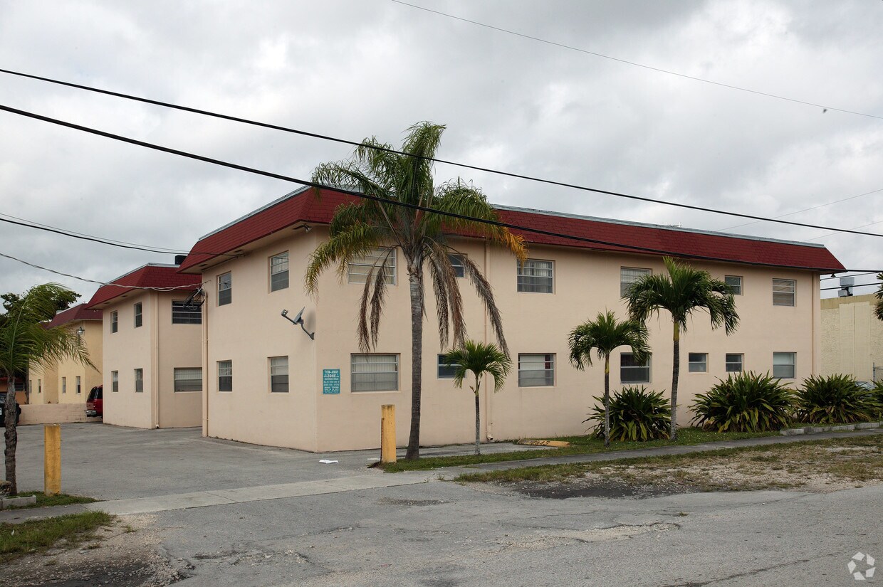 Foto del edificio - 700 W 16th St