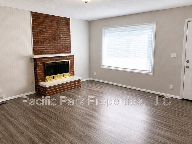 Foto del edificio - 2472 Sickle Rd