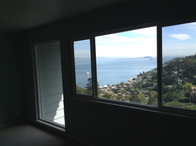 Building Photo - 482 Sausalito Blvd